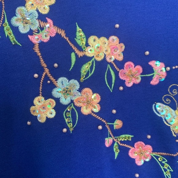 NWOT Quacker Factory Blue Floral Embroidered Long Sleeve 100% Cotton Top Size M - Picture 5 of 9